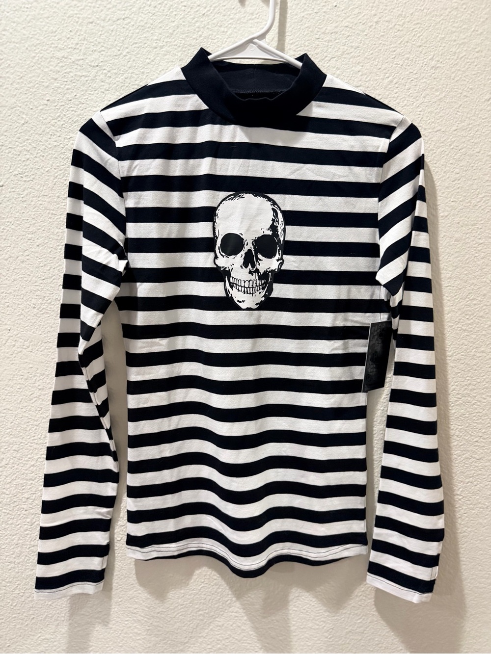 Creepsville Black & White Striped Skull Long Sleeve Top NWT